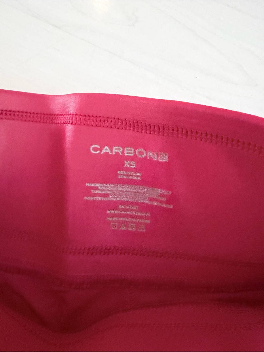 Carbon38 red shiny leggings